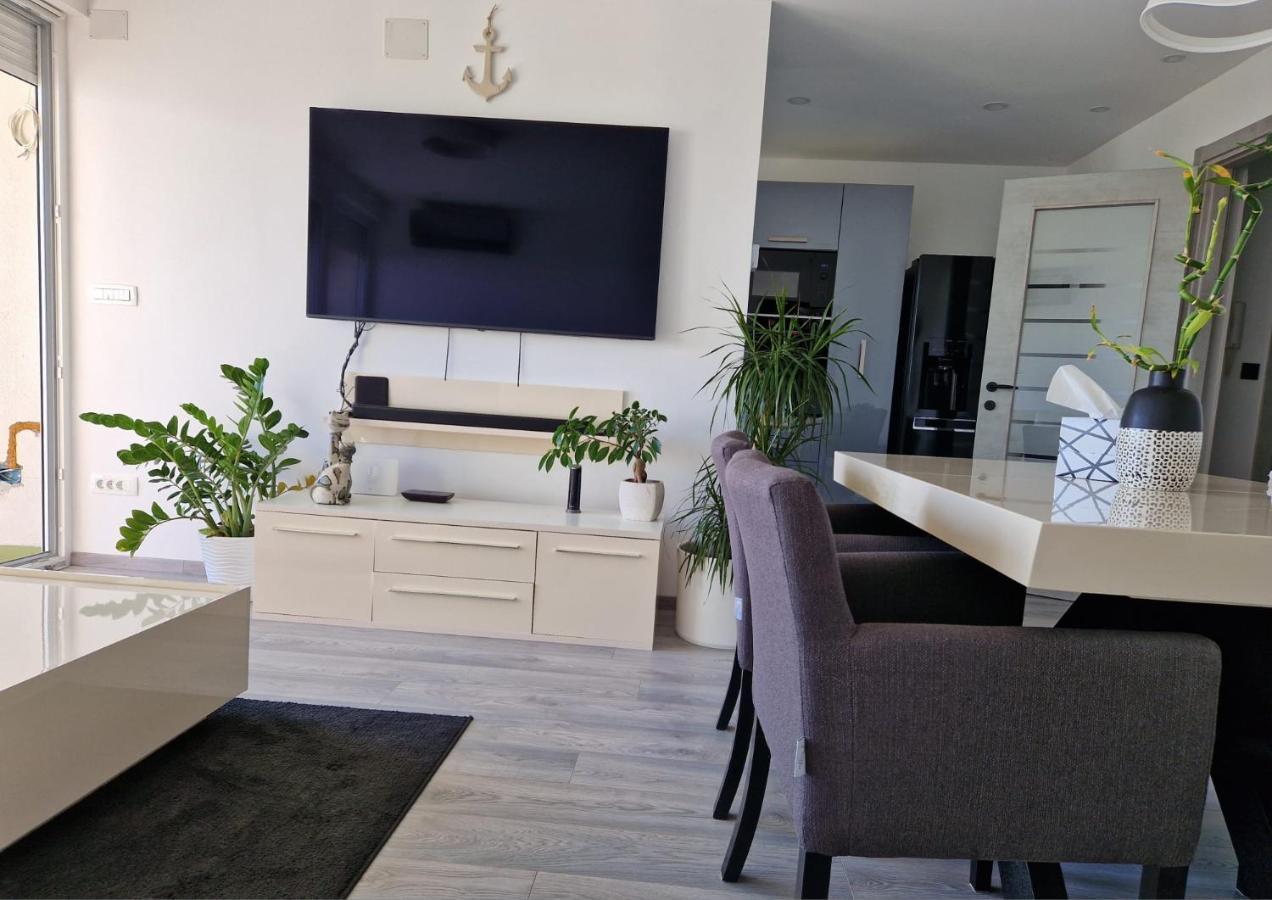 Apartment Illaria Rijeka Buitenkant foto